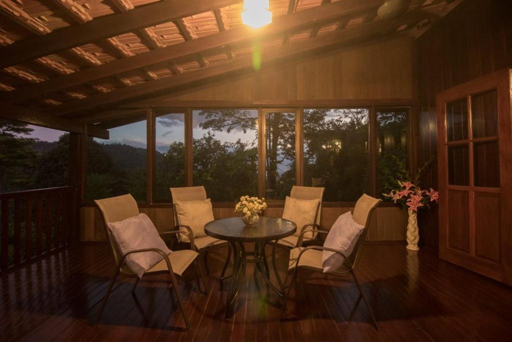 De Serenity - Exclusive Jungle Retreat 芙蓉 客房 照片